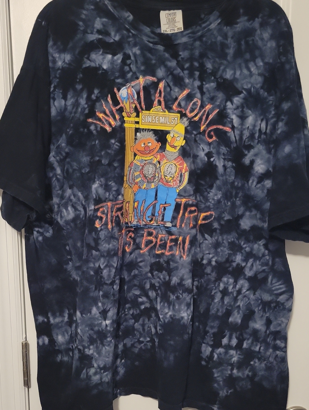 Comfort Colors Men's Navy Tie-Dye Sesame Street Graphic Tee